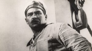 Monochrome portrait of a Russian sailor from the early 20th century.